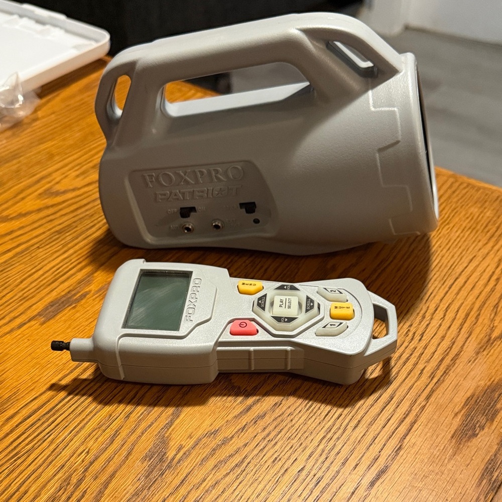 Fox pro Game Caller with Remote